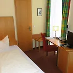 מלון Erbenhof 3*