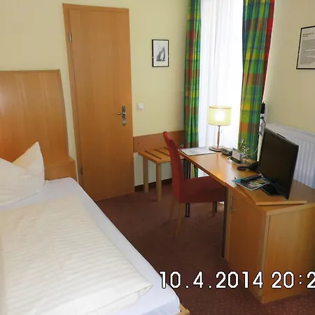 Erbenhof 3*