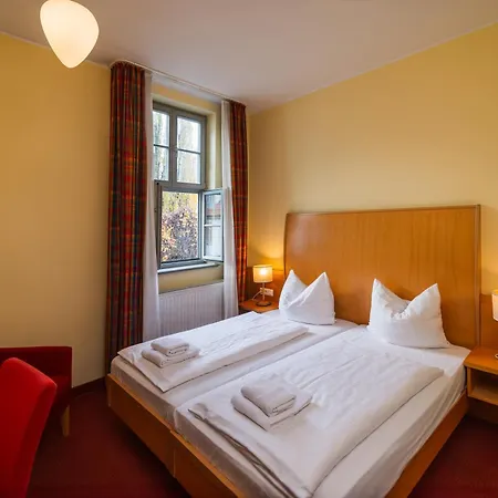 Hotel Erbenhof 3*