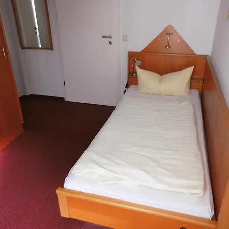 Hotel Erbenhof 3*