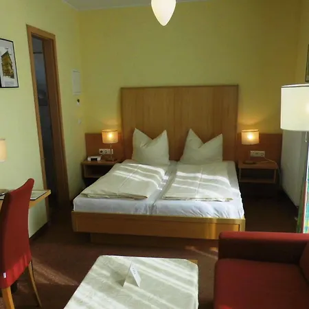 Erbenhof 3*