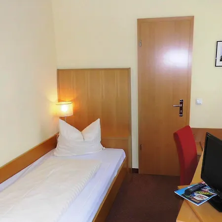 Erbenhof 3*